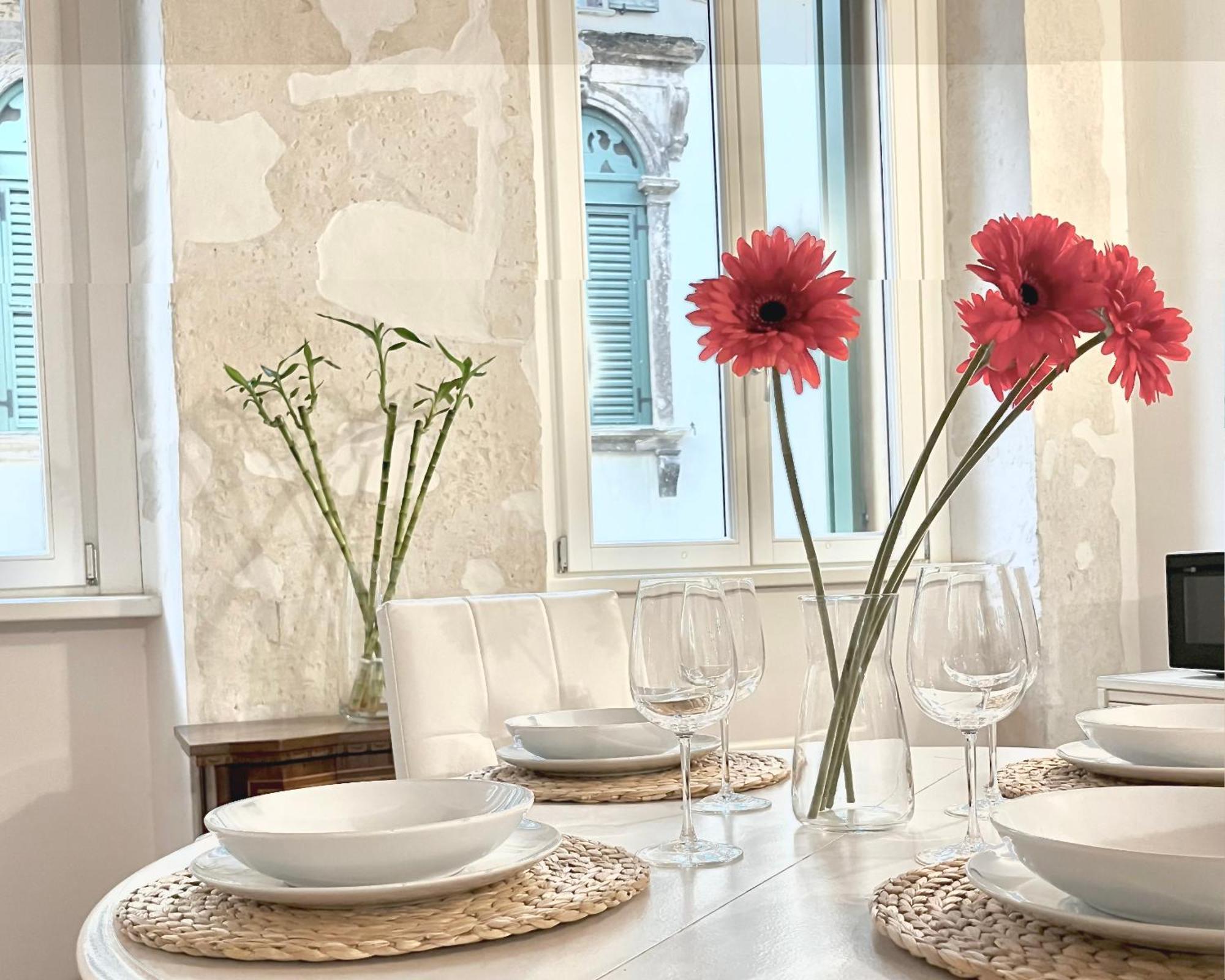 Magnolia Home - Piazza Delle Erbe ヴェローナ エクステリア 写真